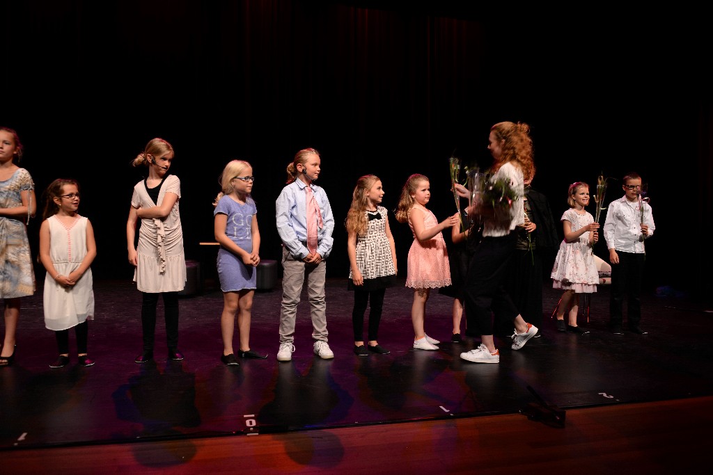 ../Images/Musical Nanny de Vries 254.jpg